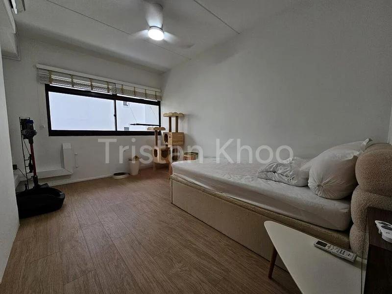 5 Room (5A) HDB for Sale in  786D Woodlands Drive 60 - Image 2